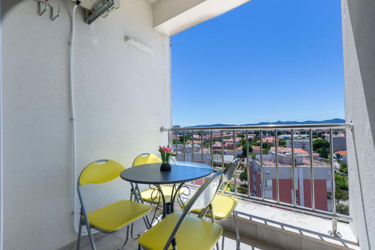 Jadran Apartment With Balcony And Parking Garage 扎达尔 外观 照片